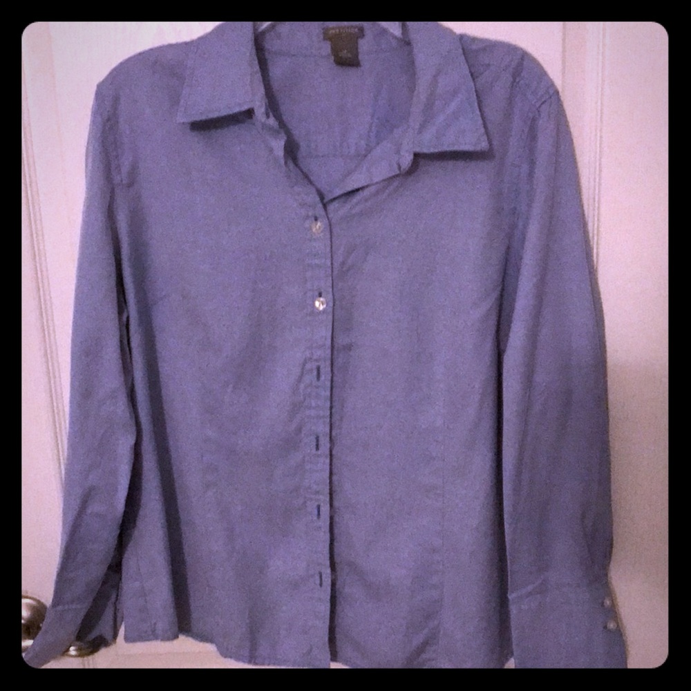 ANN TAYLOR blue and white button up shirt